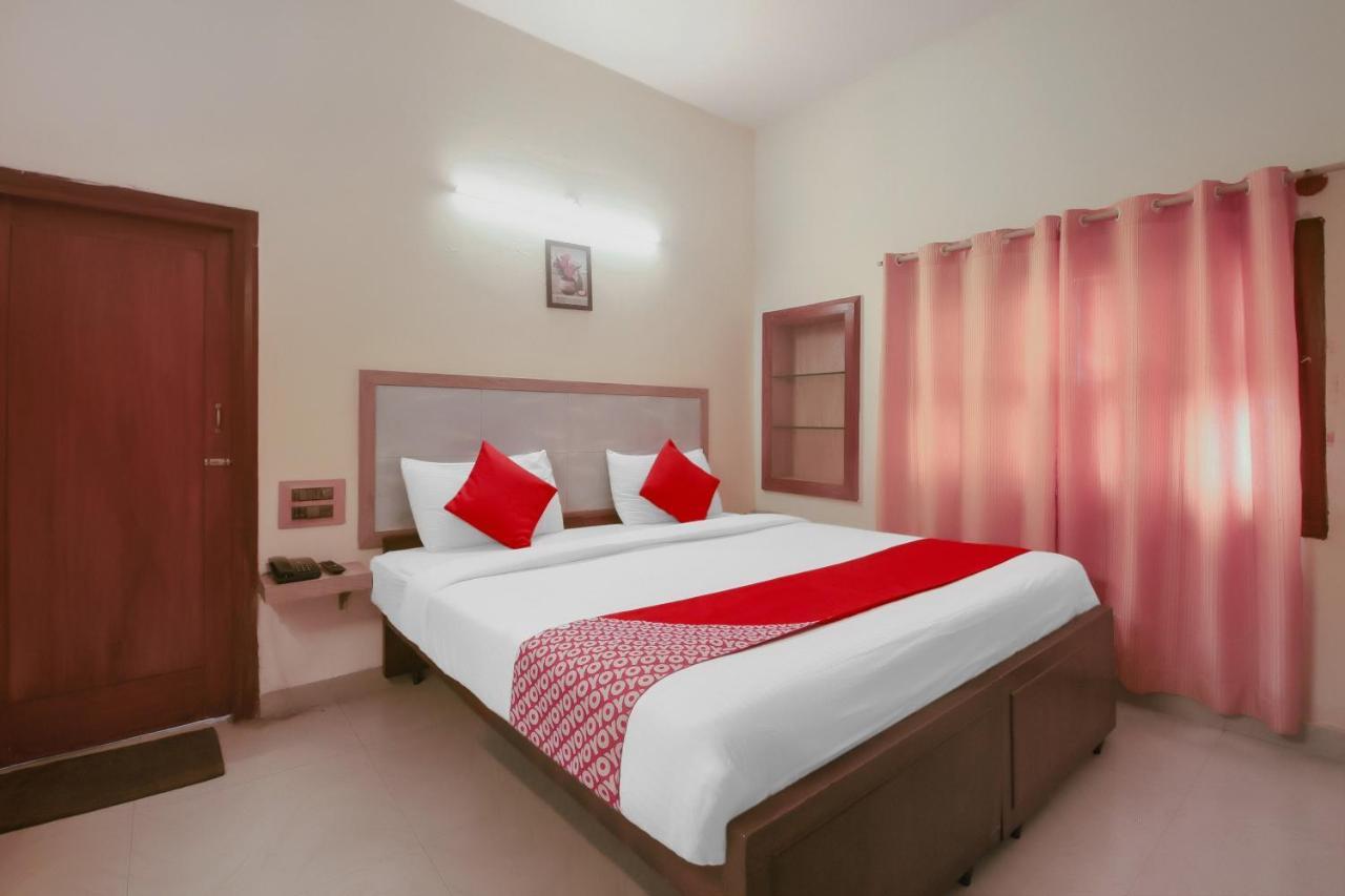 Kaveri Hotel Bed & Breakfast 마이소르 외부 사진