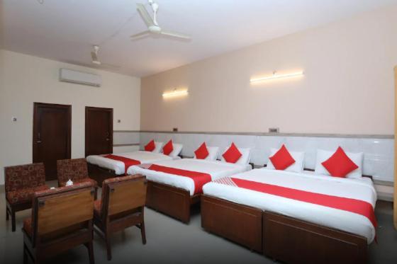 Kaveri Hotel Bed & Breakfast 마이소르 외부 사진