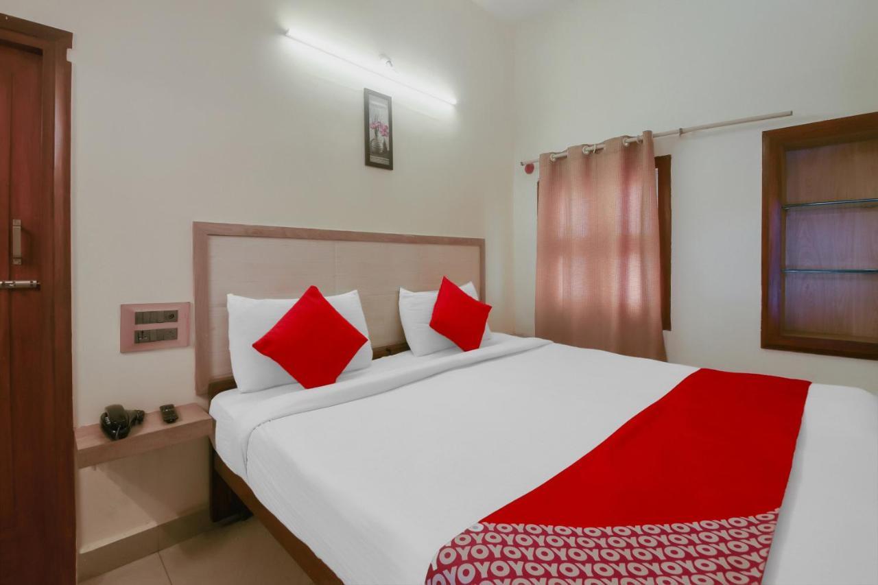 Kaveri Hotel Bed & Breakfast 마이소르 외부 사진