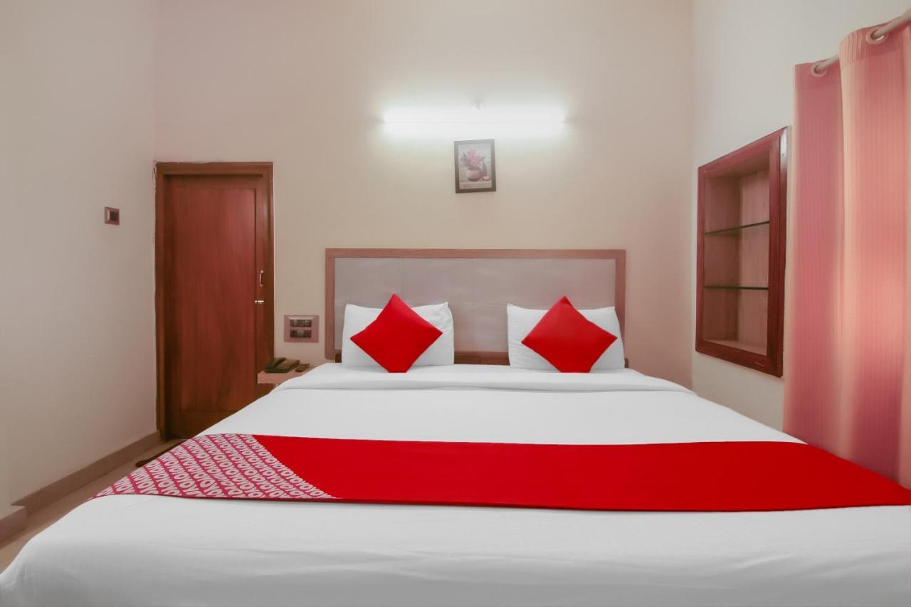 Kaveri Hotel Bed & Breakfast 마이소르 외부 사진