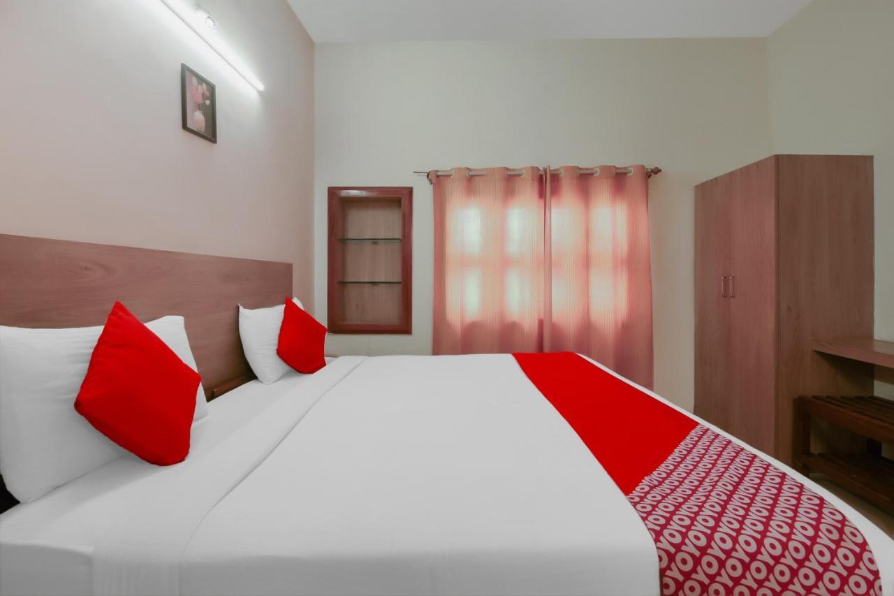 Kaveri Hotel Bed & Breakfast 마이소르 외부 사진